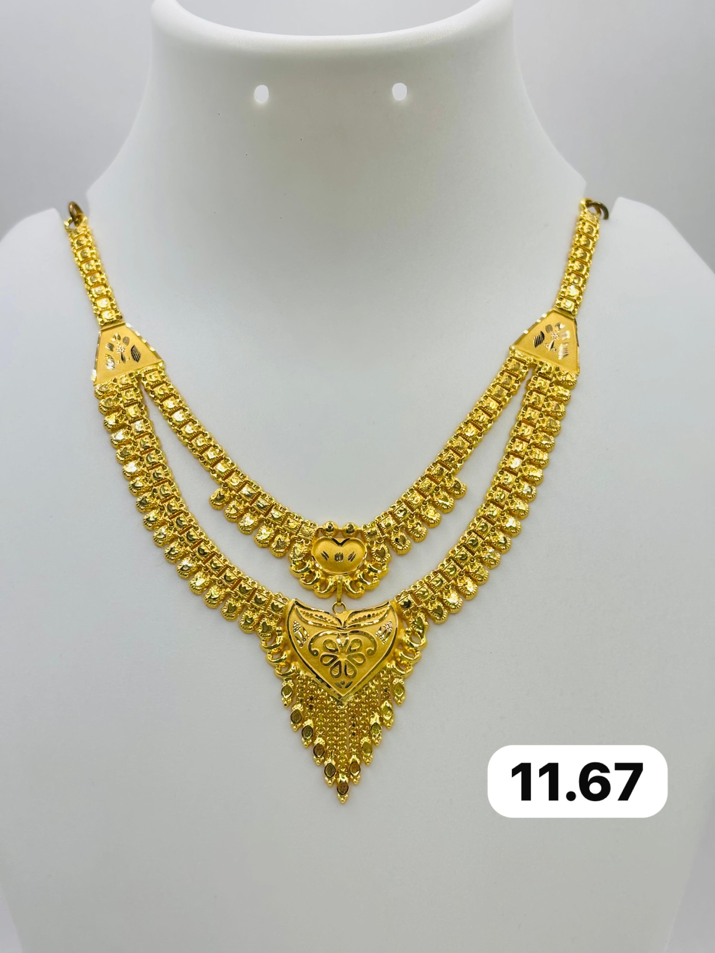 22K gold two-layer necklace with floral heart pendant and tassel fringe, 11.67 grams